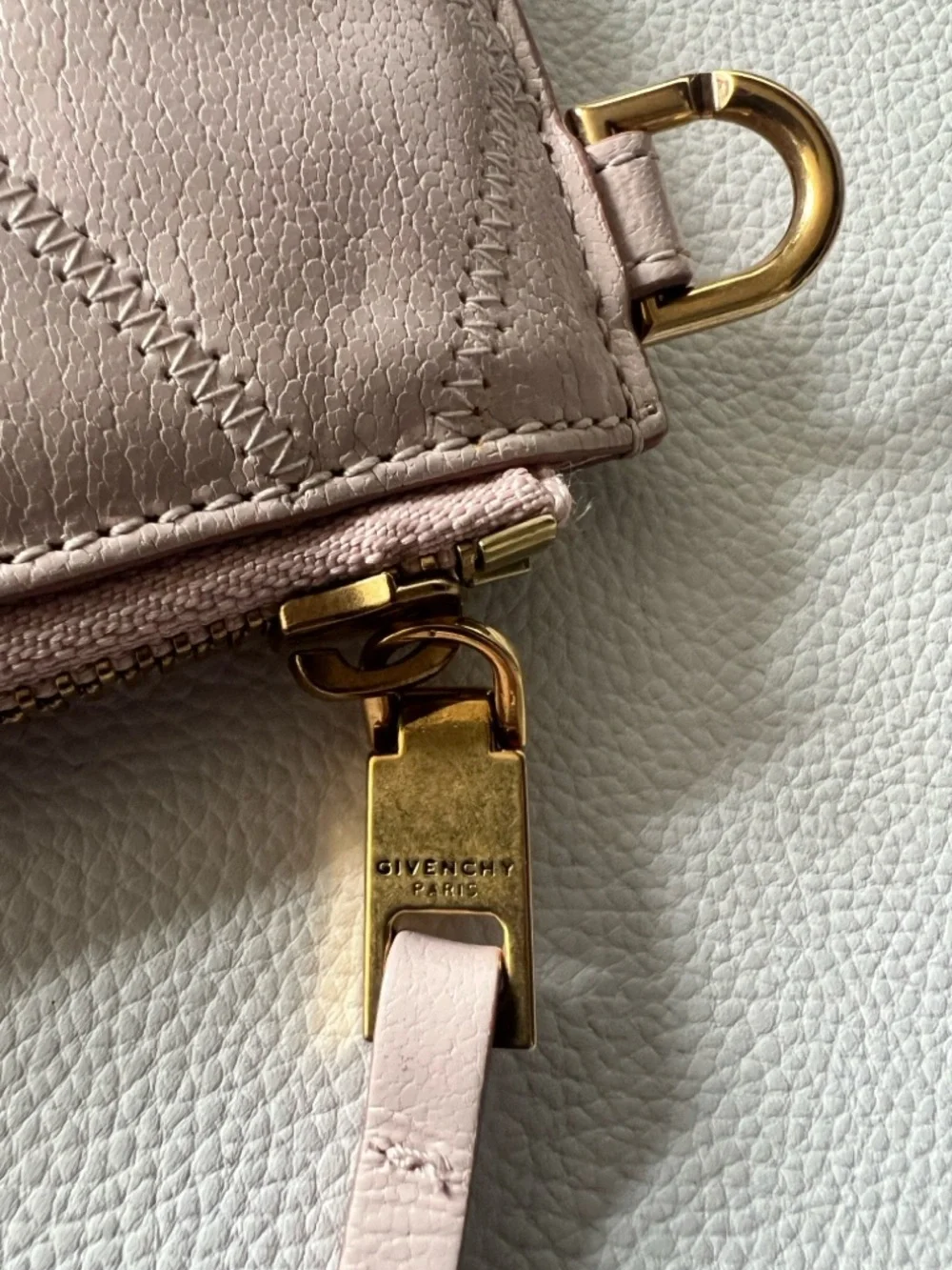 Givenchy Pouch Woman - Picture 3 of 10